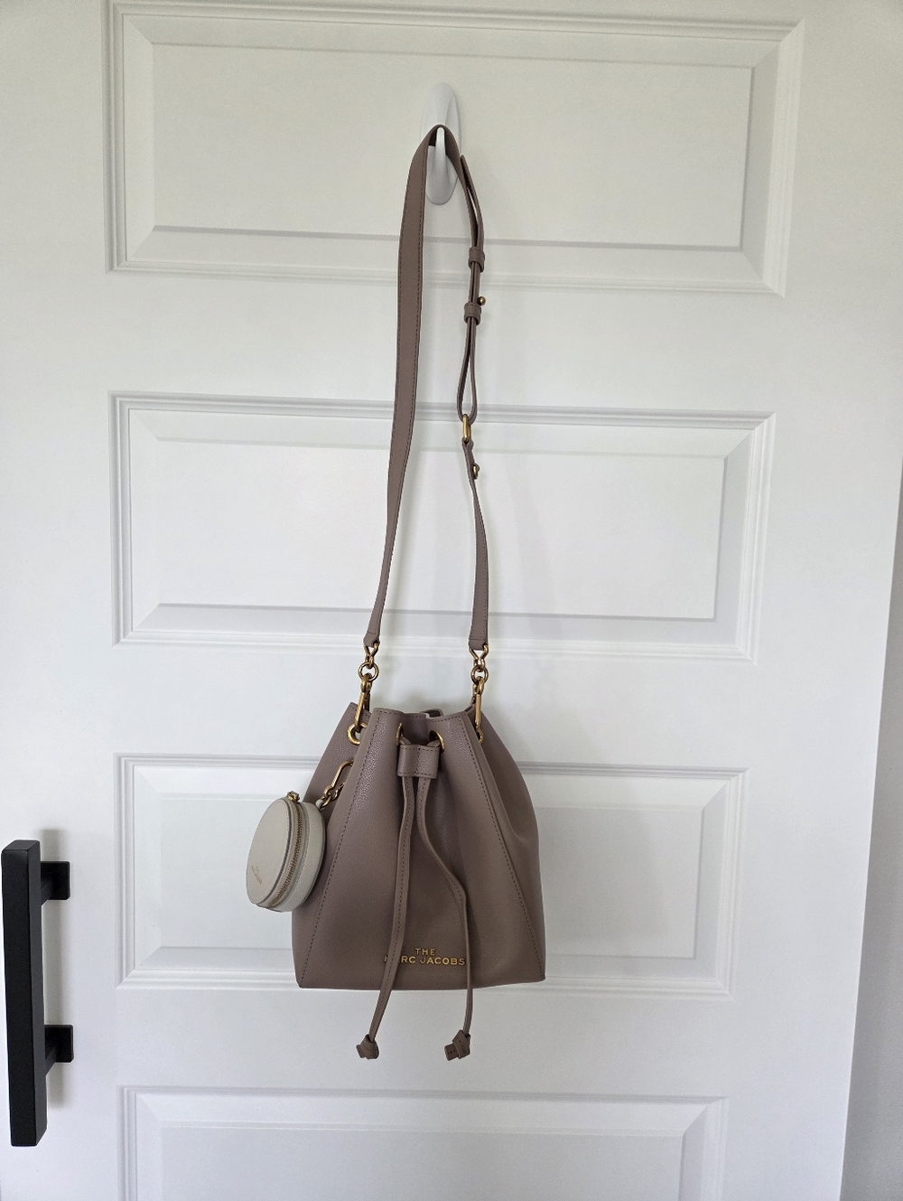 The Marc Jacobs Bucket Bag Leather Crossbody